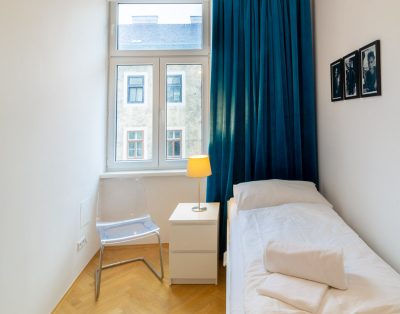 Elegant accommodation with balcony near the Raimund Theater Vienna